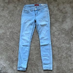 Guess - Low Rise Power Skinny - Cindy Fit - Light Wash